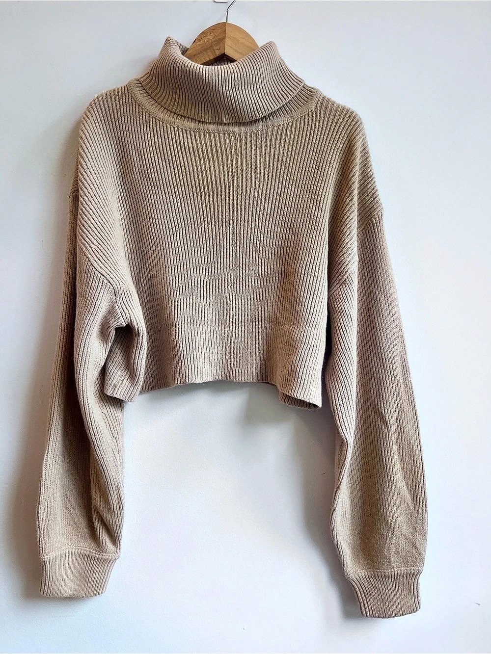 H&M Divided Turtleneck Ribbed Crop Sweater Brown Small